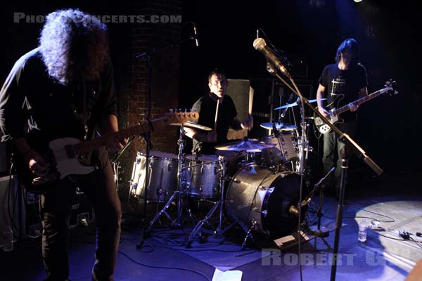 SEBADOH - 2013-10-24 - PARIS - La Maroquinerie - Louis Knox Barlow - Jason Leary Loewenstein - Robert D'Amico